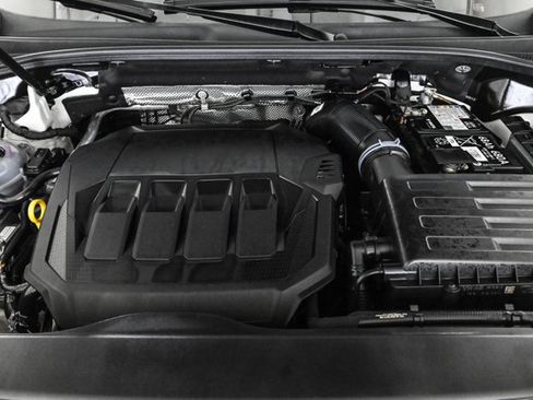 Certified 2025 Audi Q3 2.0T Premium Plus w/ Premium Plus Package image 24