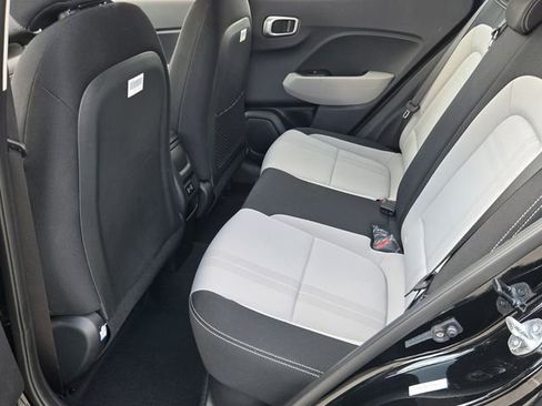 Certified 2025 Hyundai Venue SEL FWD image 11