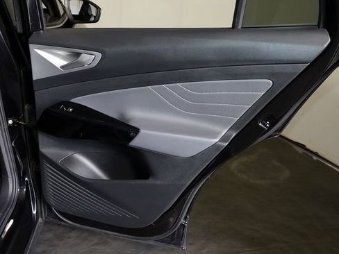 Used 2023 Volkswagen ID.4 Pro S image 31