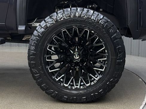 Used 2026 GMC Sierra 3500 Denali w/ Denali Reserve Package AWD/4WD image 9