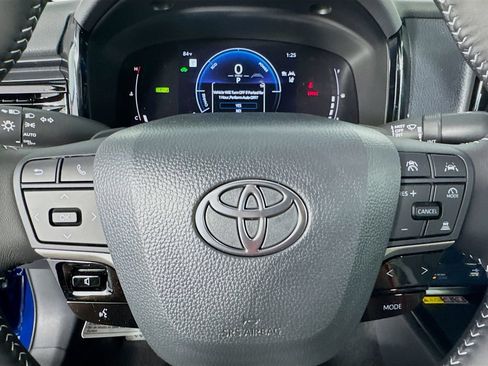 New 2026 Toyota Camry Hybrid FWD image 15
