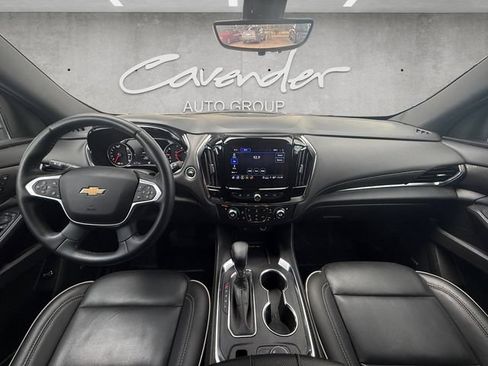 Used 2023 Chevrolet Traverse Premier FWD image 20