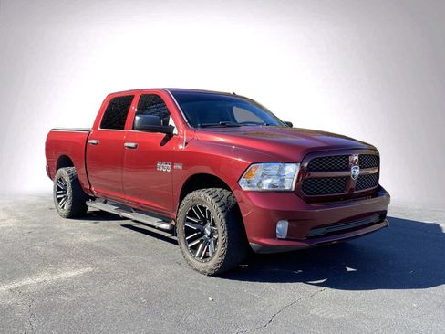 Used 2017 RAM 1500 Express image 2