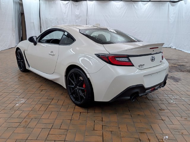 Used 2025 Toyota GR86 Premium w/ Performance Package RWD image 5