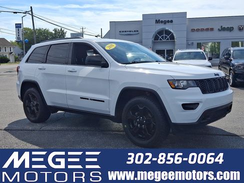 Used 2019 Jeep Grand Cherokee Laredo AWD/4WD image 1
