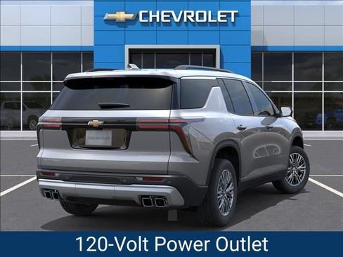 New 2027 Chevrolet Traverse LT FWD image 4