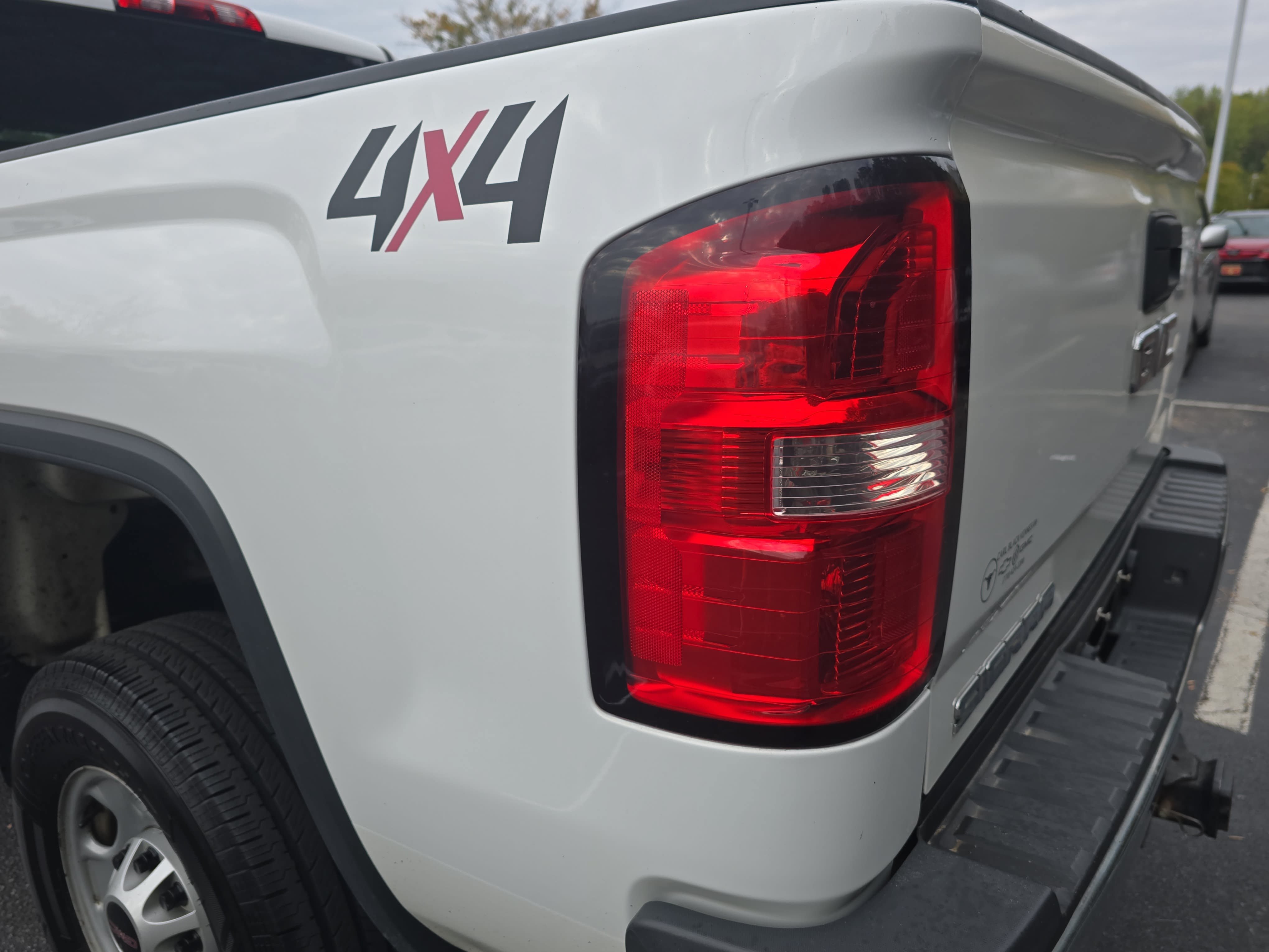 Used 2016 GMC Sierra 2500 4x4 Crew Cab w/ Sierra Convenience Package image 31