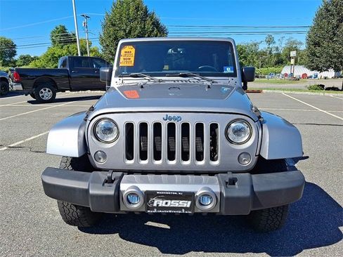 Used 2017 Jeep Wrangler Unlimited Sahara w/ Connectivity Group image 3