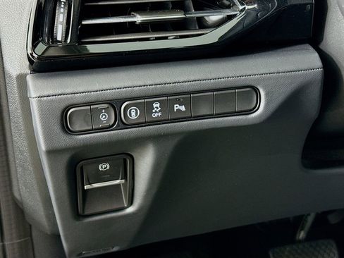 Used 2023 Acura MDX SH-AWD w/ Technology Package image 11