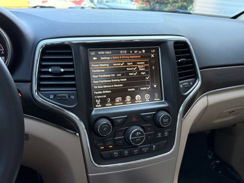 Used 2017 Jeep Grand Cherokee Limited w/ Luxury Group II AWD/4WD image 39