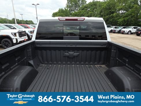 New 2026 Chevrolet Silverado 1500 LT Trail Boss w/ Convenience Package II AWD/4WD image 8