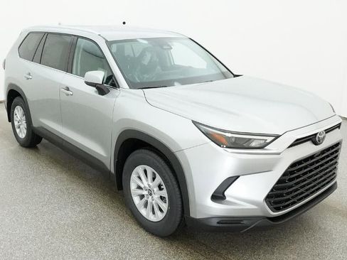New 2026 Toyota Grand Highlander XLE image 13