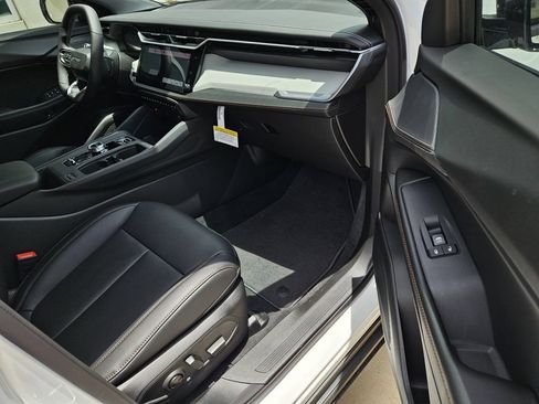 New 2026 Jeep Cherokee Limited AWD/4WD image 7