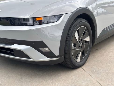 Used 2026 Hyundai Ioniq 5 SEL image 5