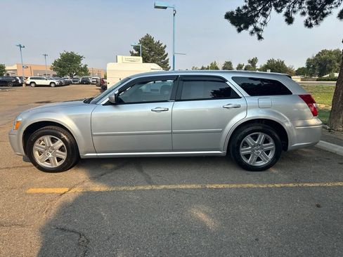 Used 2007 Dodge Magnum SXT w/ Convenience Group III AWD/4WD image 10