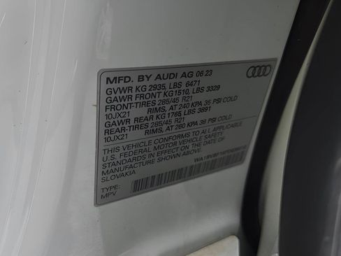 Used 2023 Audi Q8 Premium Plus AWD/4WD image 16