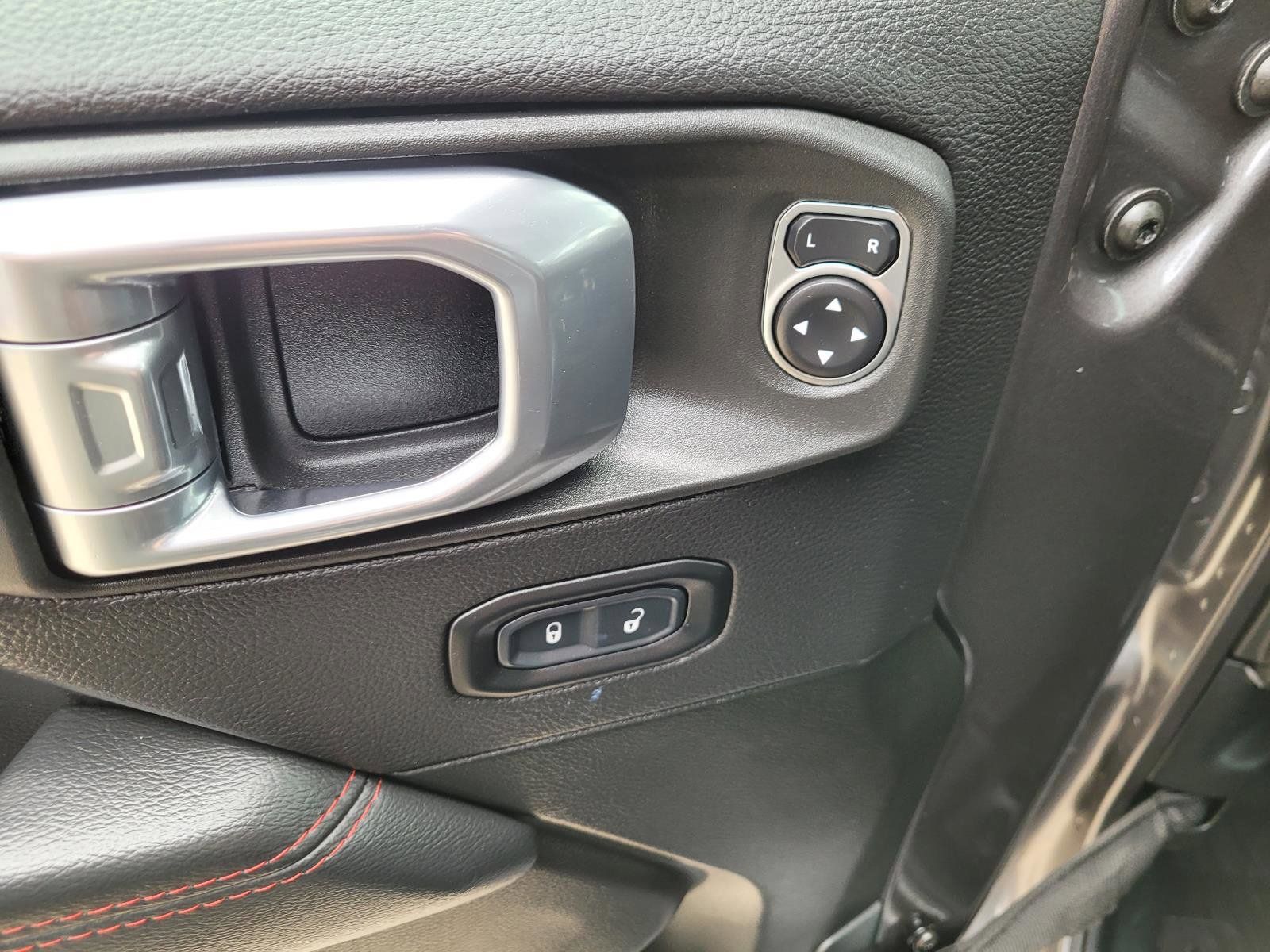 Used 2022 Jeep Wrangler Rubicon AWD/4WD image 16