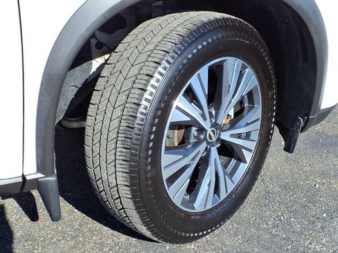 Used 2022 Nissan Rogue SV image 4