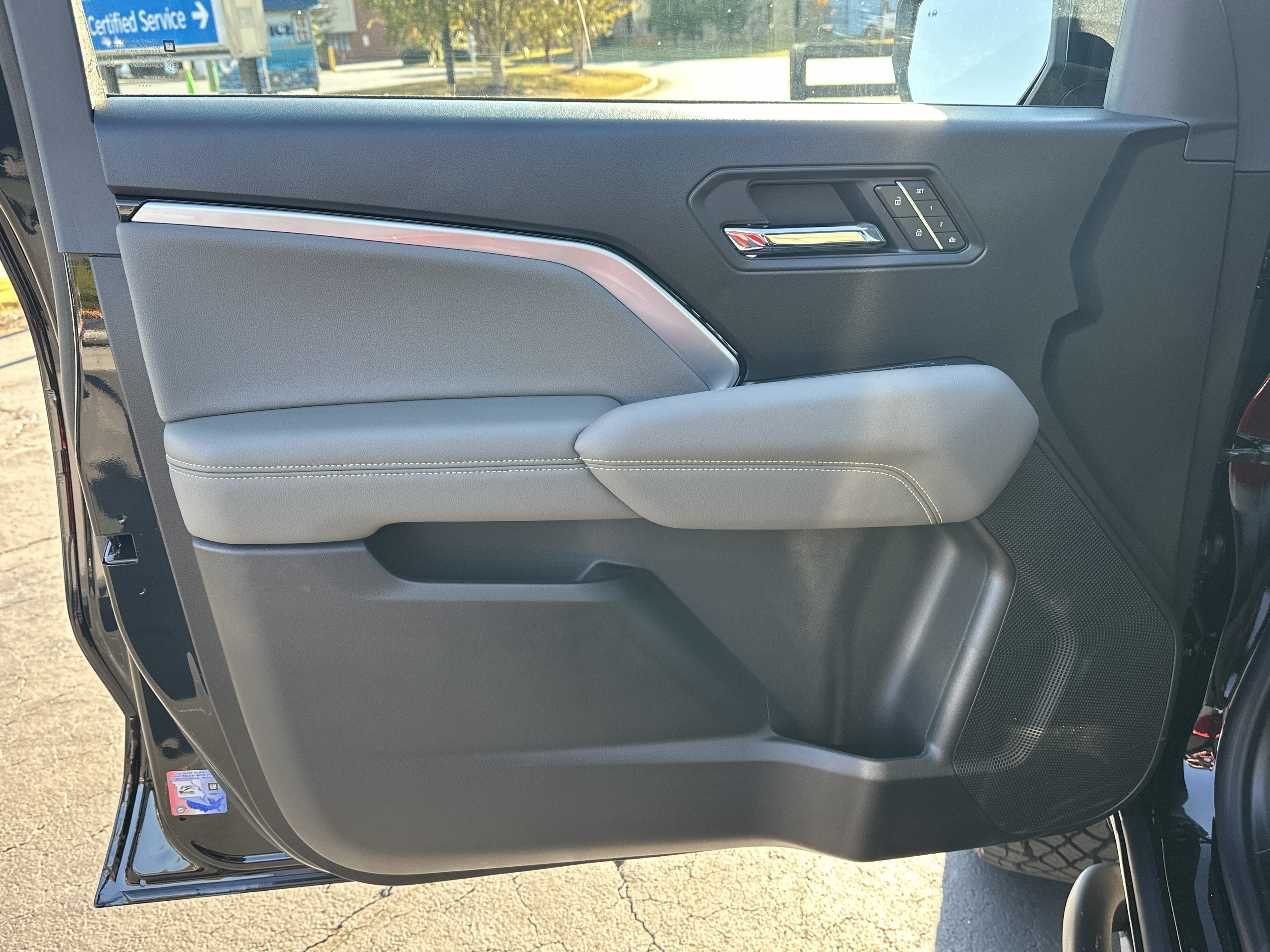 New 2026 Chevrolet Colorado ZR2 w/ Technology Package AWD/4WD image 12