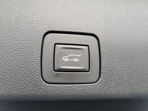 Used 2023 Buick Encore GX Select w/ Sport Touring Package FWD image 10