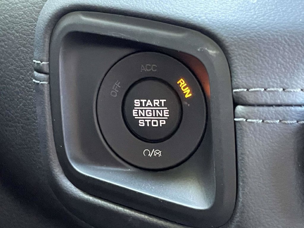 Certified 2026 Jeep Wrangler Unlimited Sahara AWD/4WD image 34
