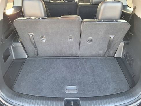Used 2024 Kia Telluride LX image 6