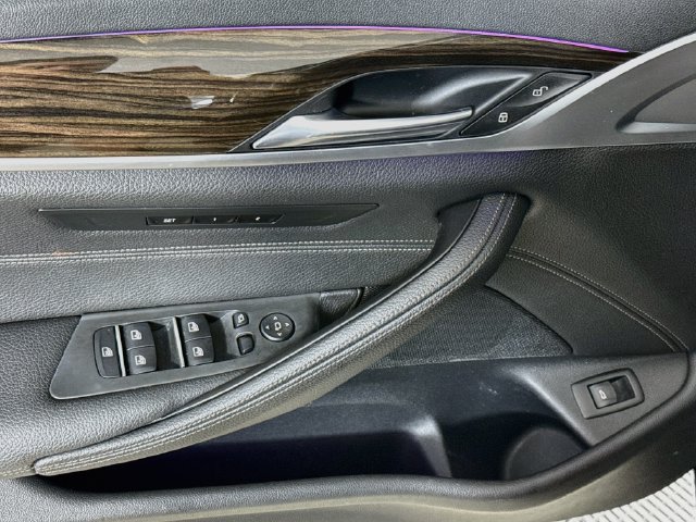 Used 2019 BMW 530i xDrive AWD/4WD image 23