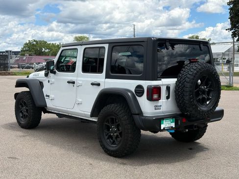 Used 2024 Jeep Wrangler Unlimited AWD/4WD image 6