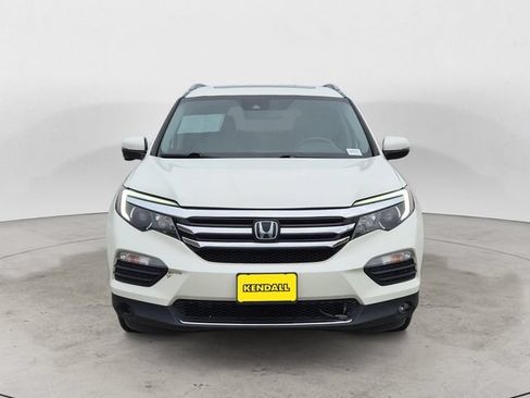 Used 2018 Honda Pilot Touring image 2