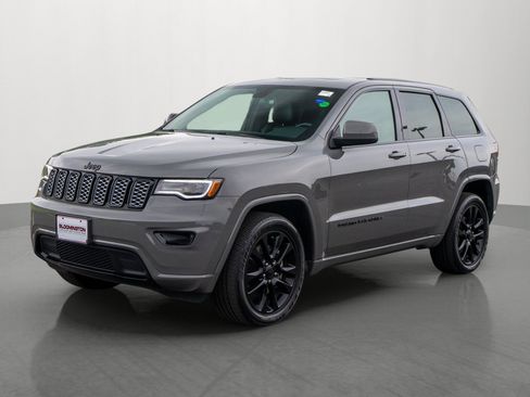 Used 2021 Jeep Grand Cherokee Laredo X AWD/4WD image 3