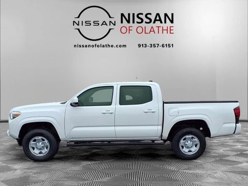 Used 2020 Toyota Tacoma SR image 19