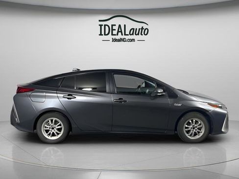 Used 2021 Toyota Prius Prime XLE w/ Carpet Mat Package (TMS) image 4