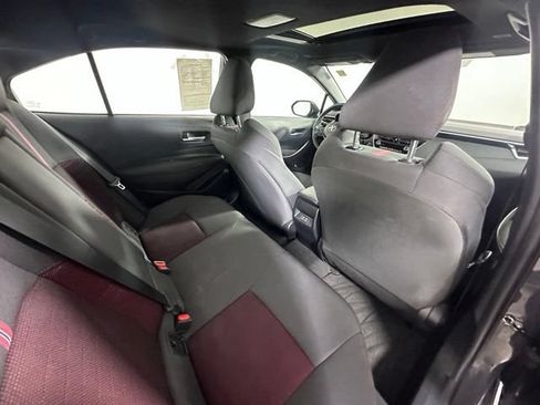 Used 2024 Toyota Corolla SE w/ SE Premium Package FWD image 12