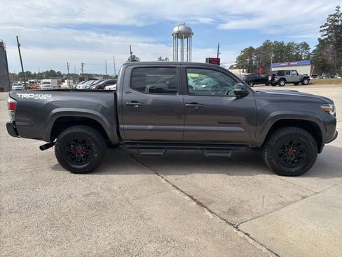 Used 2023 Toyota Tacoma TRD Sport w/ Advanced Technology Package image 5