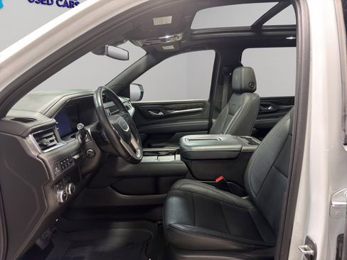 Used 2022 GMC Yukon XL Denali image 9