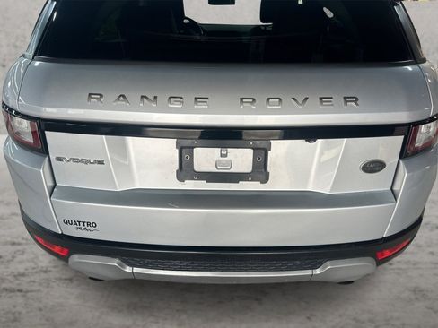 Used 2018 Land Rover Range Rover Evoque SE Premium AWD/4WD image 14