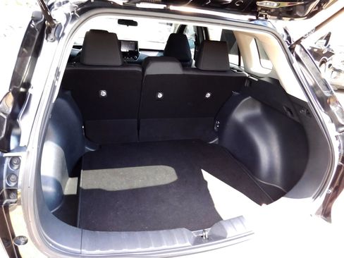 Used 2022 Toyota Corolla Cross LE FWD image 9