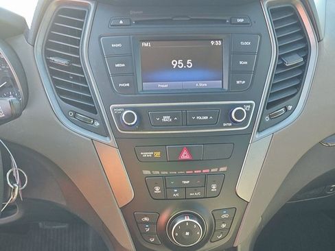 Used 2018 Hyundai Santa Fe Sport image 6