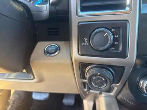 Used 2017 Ford F150 Lariat image 21