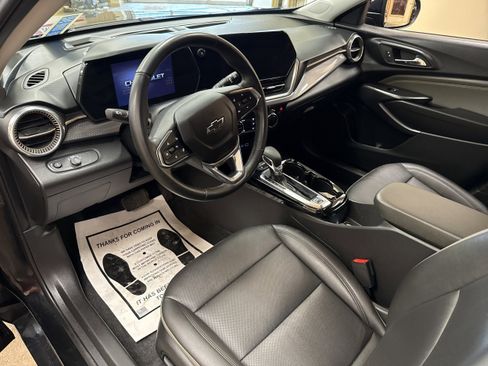 Used 2024 Chevrolet Trax ACTIV w/ Sunroof Package image 10