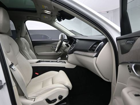 Used 2024 Volvo XC90 T8 Ultimate w/ Protection Package Premier AWD/4WD image 27