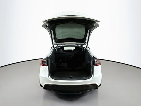Used 2022 Tesla Model Y Long Range AWD/4WD image 33