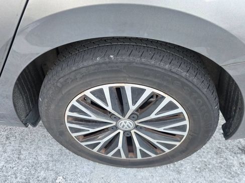 Used 2019 Volkswagen Jetta SEL FWD image 6