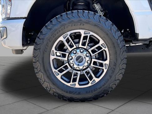 Used 2024 Ford F250 Limited w/ FX4 Off-Road Package AWD/4WD image 11
