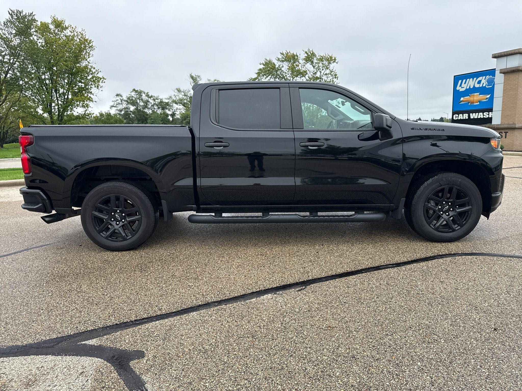 Used 2021 Chevrolet Silverado 1500 Custom w/ Rally Edition AWD/4WD image 5
