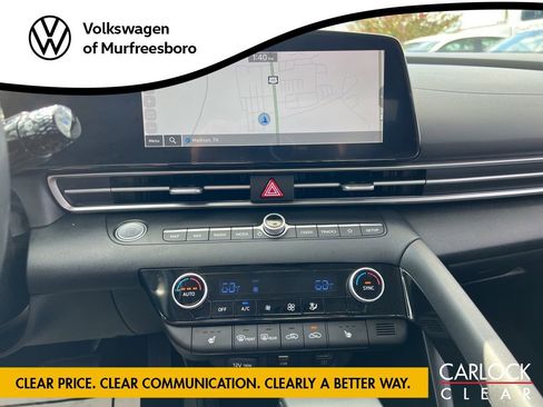 Used 2023 Hyundai Elantra Limited image 21