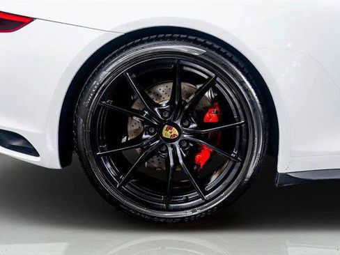 Used 2019 Porsche 911 Carrera 4S AWD/4WD image 8