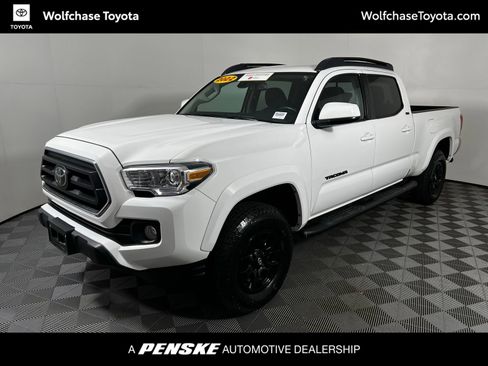 Certified 2022 Toyota Tacoma SR5 image 1