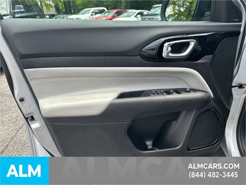 Used 2025 Jeep Compass Limited AWD/4WD image 11