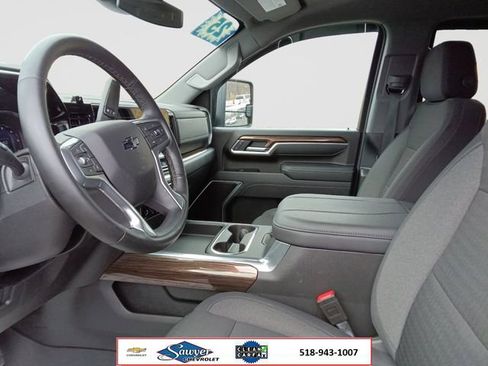 Used 2025 Chevrolet Silverado 2500 LT w/ Convenience Package AWD/4WD image 10